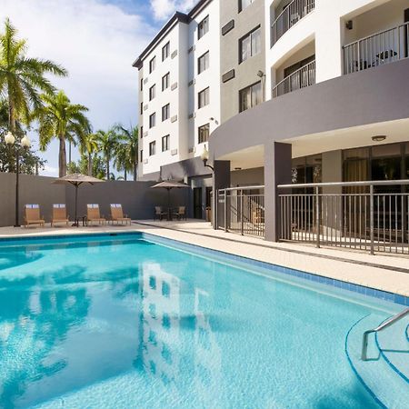 Courtyard By Marriott Miami At Dolphin Mall Sweetwater Esterno foto