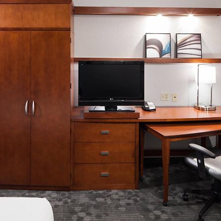 Courtyard By Marriott Miami At Dolphin Mall Sweetwater Esterno foto