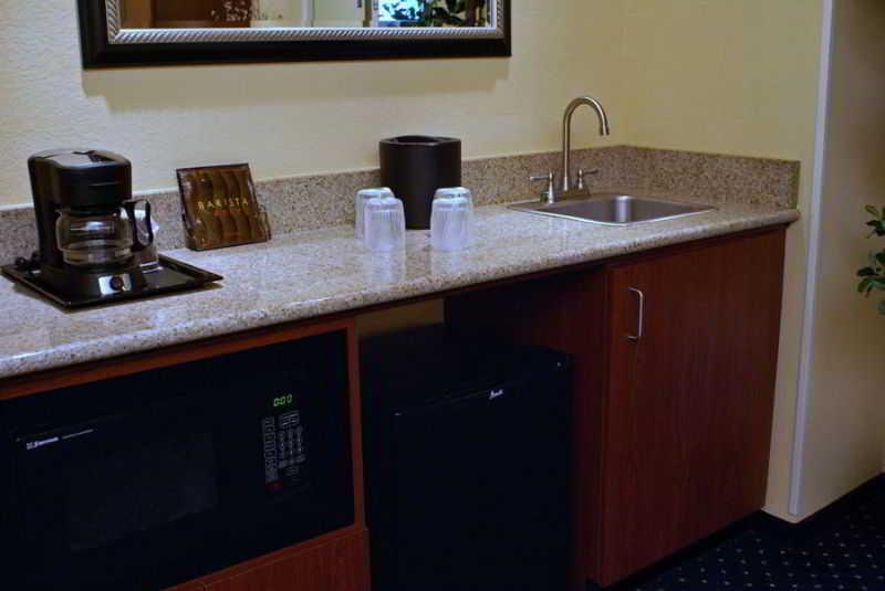 Courtyard By Marriott Miami At Dolphin Mall Sweetwater Esterno foto