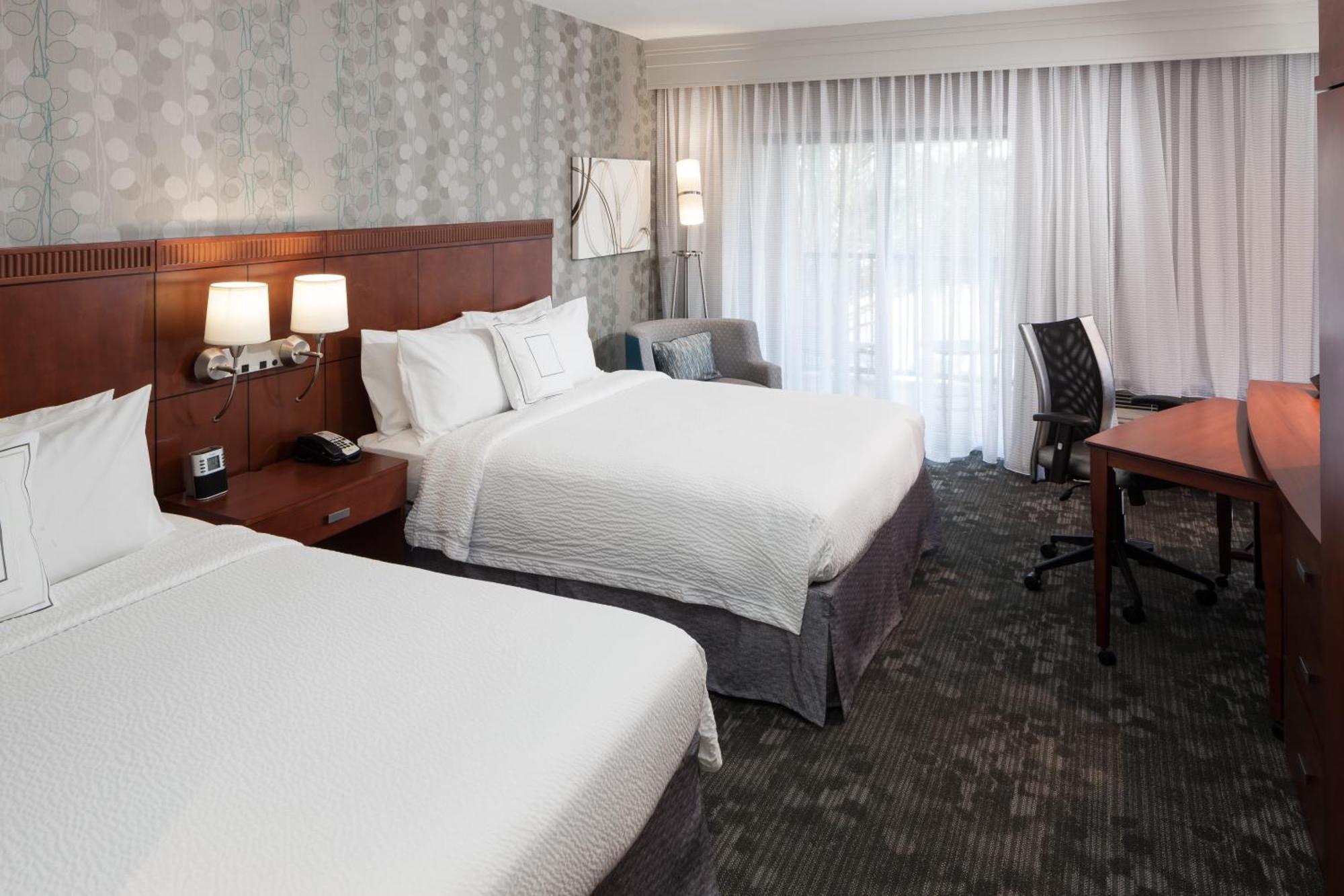 Courtyard By Marriott Miami At Dolphin Mall Sweetwater Esterno foto